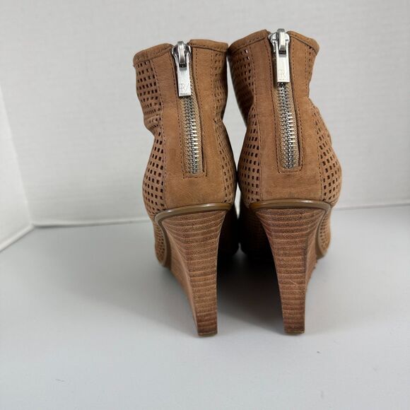Pelle Moda Women's Tan Perforated Leather Peep Toe Wedge Bootie Shoes Size 6 M - Picture 4 of 12